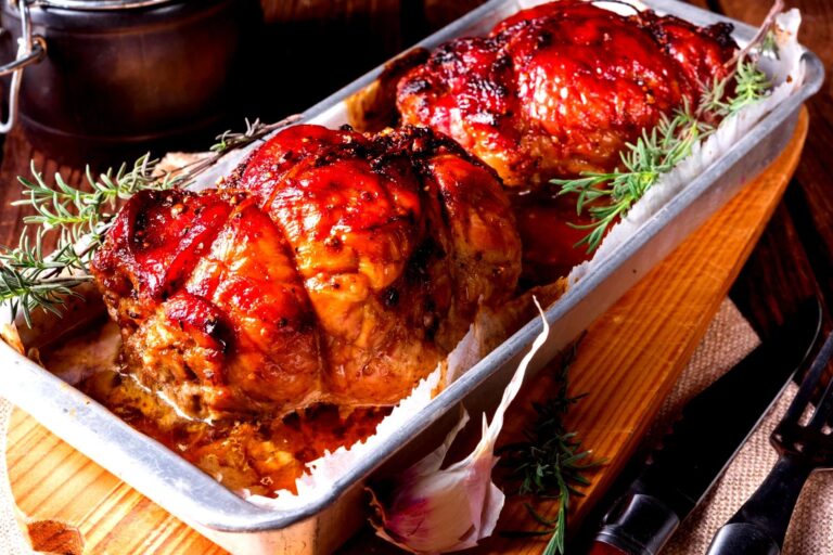 tamo-ristorante-braciola-di-maiale-saporita-secondo-la-ricetta-tradizionale-non-serve-piu-battere-la