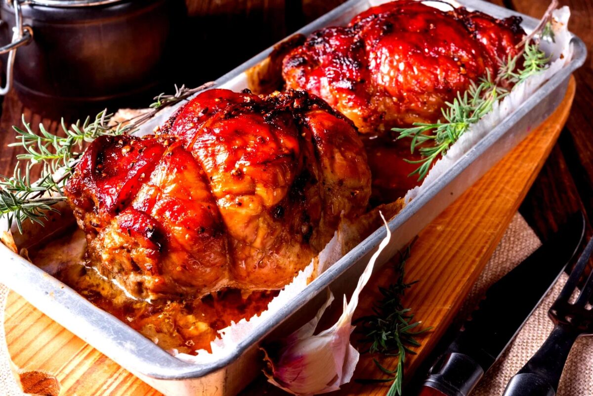 tamo-ristorante-braciola-di-maiale-saporita-secondo-la-ricetta-tradizionale-non-serve-piu-battere-la