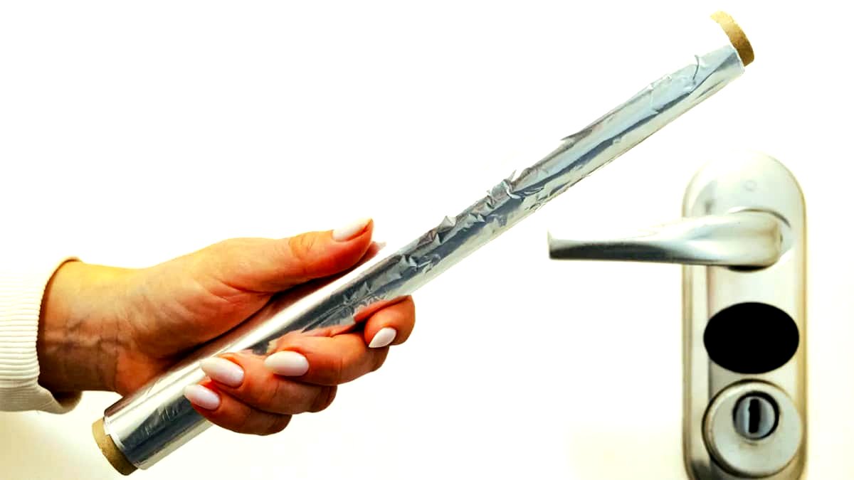 tamo-ristorante-carta-stagnola-sulla-maniglia-della-porta-il-trucco-segreto-che-sempre-piu-persone-u