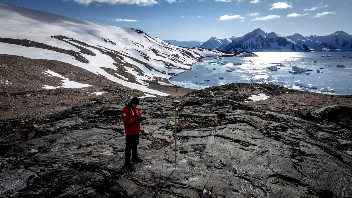 tamo-ristorante-cercasi-personale-per-lavorare-in-antartide-stipendio-da-150-000-euro