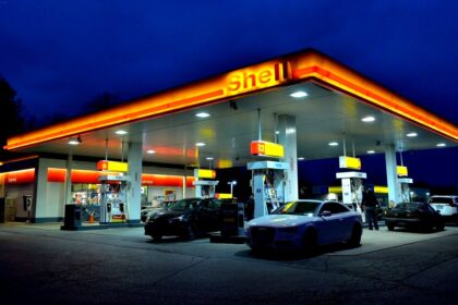 tamo-ristorante-i-prezzi-del-carburante-salgono-in-germania-gli-esperti-spiegano-il-motivo