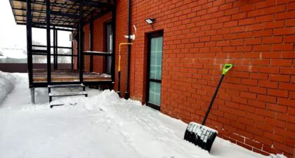 tamo-ristorante-i-proprietari-di-casa-piu-ingegnosi-non-spalano-piu-la-neve-da-tempo-hanno-scoperto-