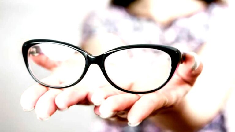 tamo-ristorante-i-trucchi-magici-per-eliminare-graffi-e-rigature-dai-tuoi-occhiali