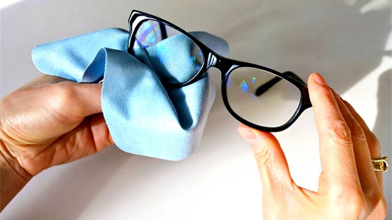 tamo-ristorante-il-segreto-magico-di-un-ottico-per-ridare-luminosita-e-brillantezza-ai-tuoi-occhiali