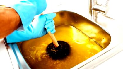 tamo-ristorante-il-trucco-della-nonna-efficace-e-magico-per-sturare-un-lavandino-in-pochi-secondi