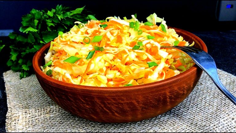 tamo-ristorante-niente-piu-insalata-di-cavolo-questa-bomba-vitaminica-conquista-la-cucina