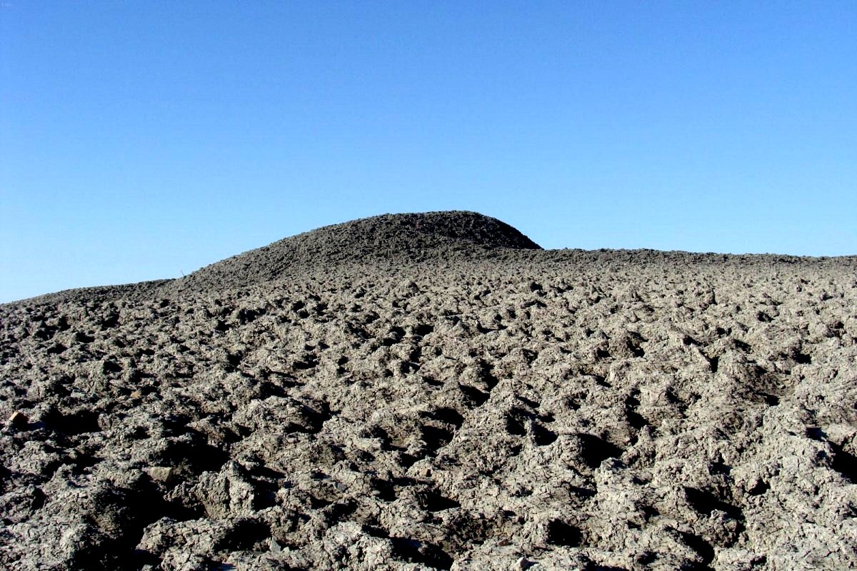 tamo-ristorante-risolto-il-mistero-archeologico-dei-5000-fori-che-serpeggiano-su-una-collina-in-peru