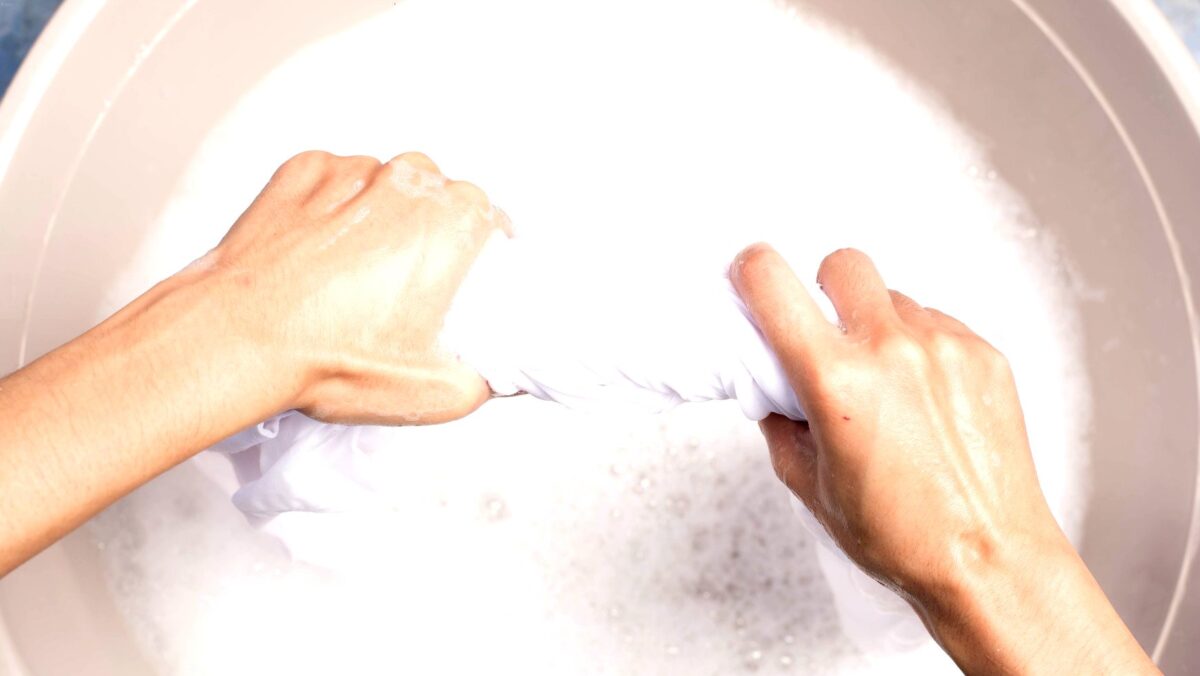 tamo-ristorante-si-dice-che-sia-una-bomba-sbiancante-mettetene-due-cucchiai-nella-lavatrice-e-funzio